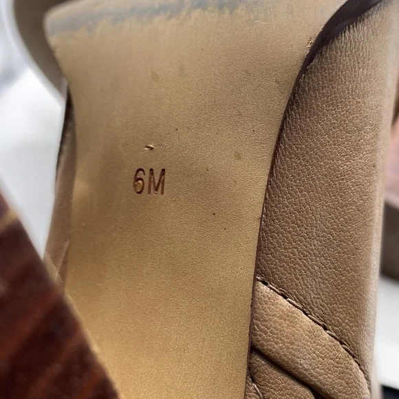 Gibson Latimer Soft Leather Heeled Ankle Booties - Picture 6 of 10